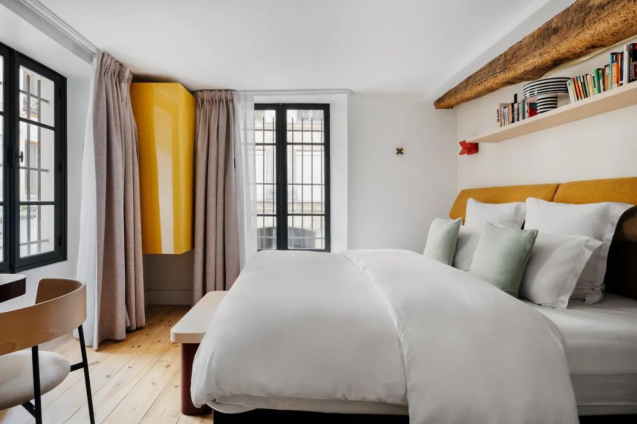Apartment Edgar Marais - Nazareth Paris